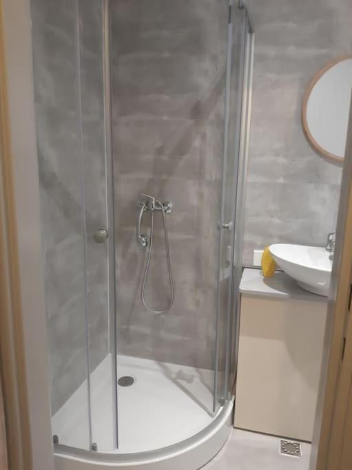 Apartamento Apartament Komfortowy - W Pelni Wyposazony - Spaceapart Jelenia Góra Exterior foto